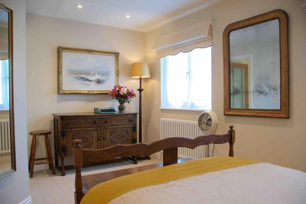 Canal View 2 Bedrooms End Of Terrace Chichester Exteriér fotografie